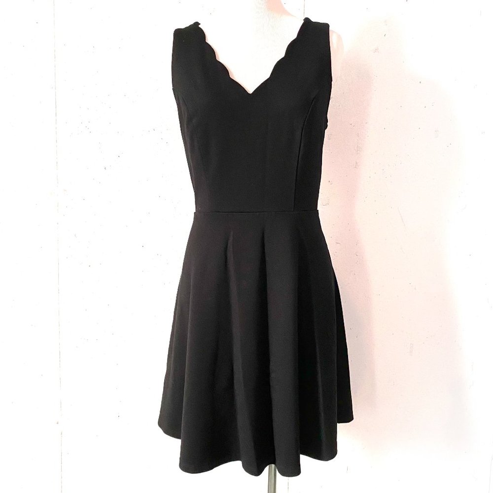 Mauirces, EUC, Little Black Dress, A Line, Scalloped V Neck, Empire Waist, Med - Picture 1 of 13